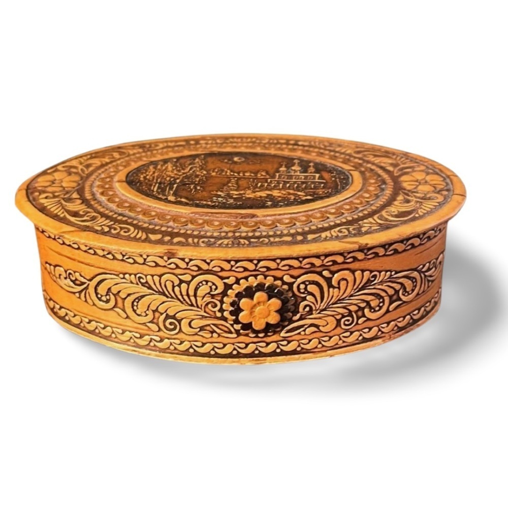 Vintage Russian Birch Bark Box Handcrafted Made in Russia 4x1 Inches